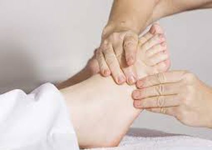 تعرف على أبرز طرق تخفيف تورم القدمين