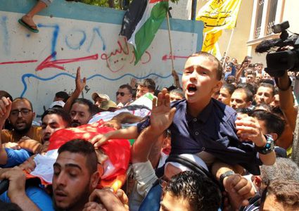 تشييع جنازة الشهيد المسعف محمد الجديلي وسط غزة