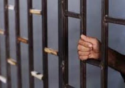 ثلاثة اسرى يدخلون أعواما جديدة في الأسر