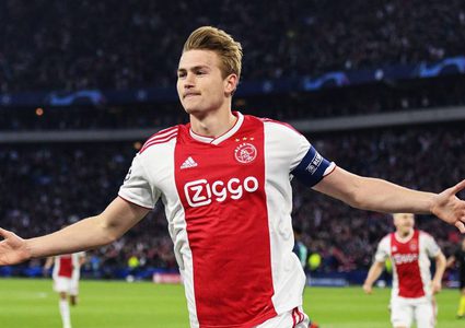 دي ليخت الانتقال إلى برشلونة مفتوحا والمال ليس المشكلة