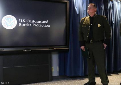 "هاكرز" يستهدفون صور مسافرين عبر الحدود الأميركية