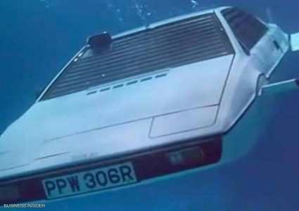 شركة تسيلا تكشف عن تصميم "السيارة الغواصة"