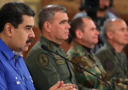 فنزويلا تعتقل 17 شخصا وتتهمهم بمحاولة القيام "بانقلاب" ضد مادورو