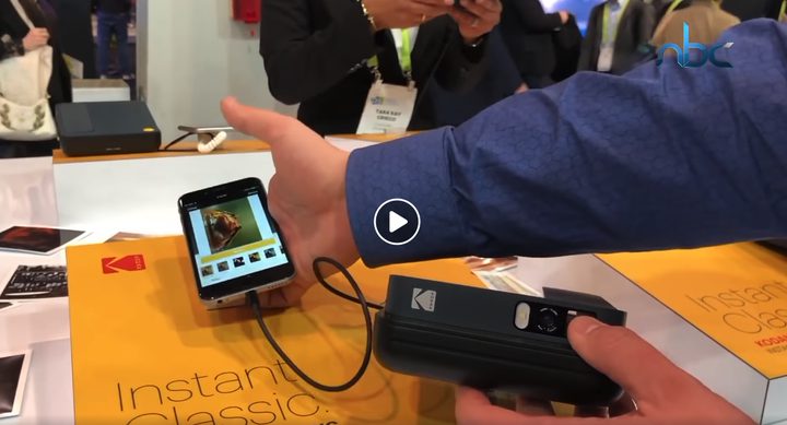 طابعة تدمج مقاطع الفيديو في الصور الرقمية