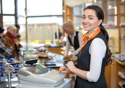 العمل أثناء الإجازة الصيفية.. الايجابيات والسلبيات