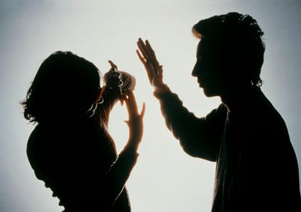 هل نشهد تغيراً لوصول النساء المعنفات إلى العدالة؟