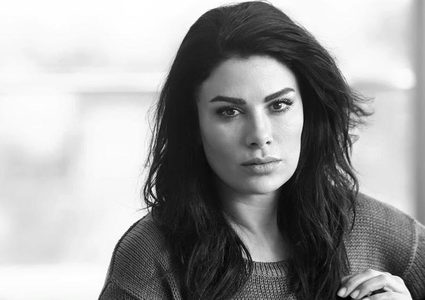 كيف تحدت صبا مبارك آسر ياسين وإنجي المقدم؟