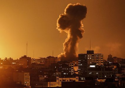 قصف اسرائيلي على موقع بحي الزيتون جنوب شرق مدينة غزة