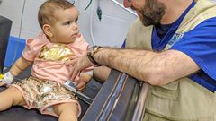 اخراج رصاصه من رأس طفلة رضيعة بمستشفى حكومي