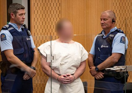 المتهم بارتكاب مجزرة المسجدين في نيوزيلندا يدفع ببراءته