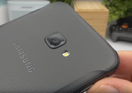 "سامسونغ" تطلق "هاتفها المدرّع"!