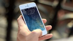 ميزة جديدة في "آيفون" تطيل عمر البطارية!