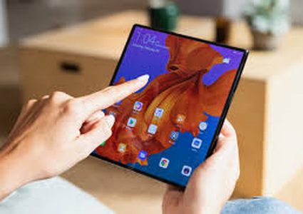 "هواوي" تؤجل هاتفها القابل للطي