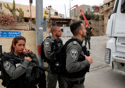 الشرطة الاسرائيلية تنكل بعامل من صانور داخل أراضي الـ48