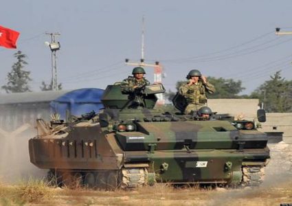الجيش التركي يعزز نقطة مراقبة في إدلب