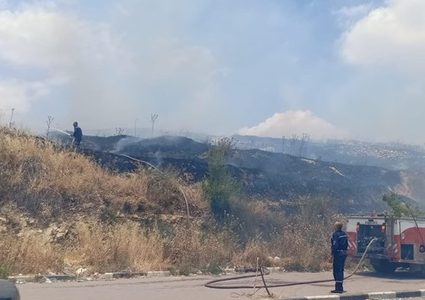 إطفائية بلدية الخليل تخمد عدة حرائق