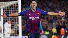 ظهور سواريز بشكل مختلف خلال تدريبات منتخب الأوروغواي
