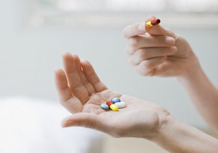 كائنات حية في الجسم تلتهم العقاقير وتوقف فعاليتها!