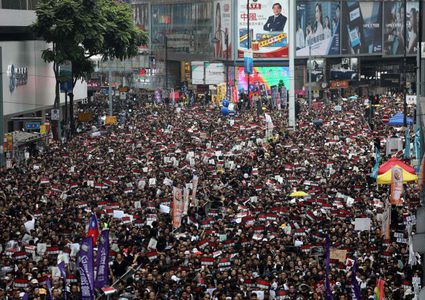مسيرة ضخمة في هونغ كونغ
