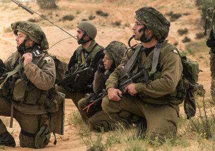 "إسرائيل" تجري مناورات واسعة