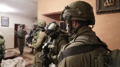 حملة اعتقالات واسعة طالت 22 مواطنا فجرا