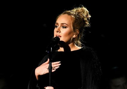 النجمة العالمية أديل في السعودية