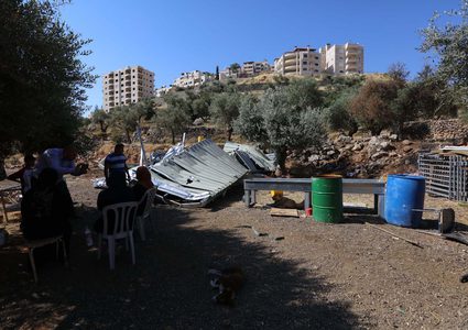 الاحتلال يهدم مسكنين في مسافر يطا