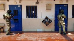 اقتحام قسم(3) في معتقل"ريمون" وحالة من التوتر