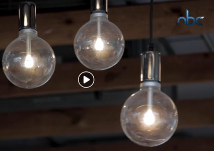 إضاءة المصابيح أثناء النوم تزيد من وزن المرأة