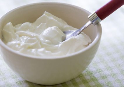 فوائد لبن الزبادي