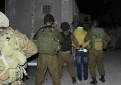 اعتقال 7 مواطنين في الضفة