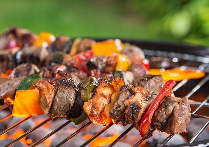 ما هي خطورة شوي اللحم على الفحم ؟