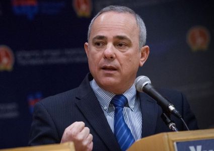 وزير اسرائيلي يكشف عن قرب التوصل لاتفاق تهدئة مع قطاع غزة