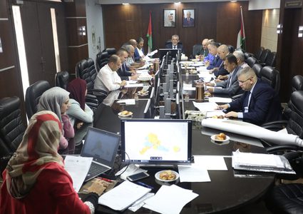 وزير الحكم المحلي يترأس الاجتماع الدوري لمجلس التنظيم الأعلى