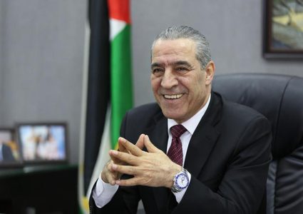 حسين الشيخ: الحصار المالي على السلطة يشتد ضراوة