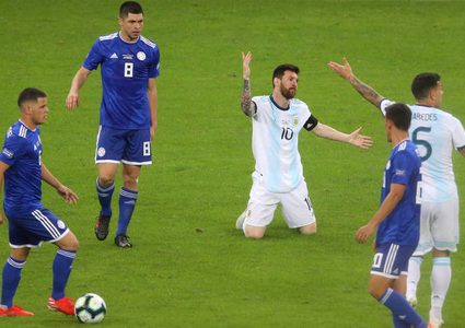 الأرجنتين تنتزع تعادلًا صعبًا مع منتخب باراغواي