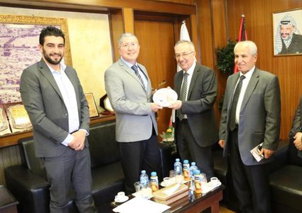 الأستاذ الدكتور ماهر النتشة يستقبل ممثل دولة الإكوادور