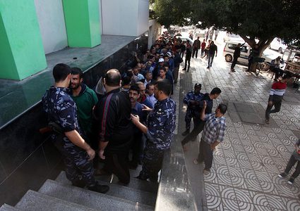 مكاتب البريد تفتح ابوابها لصرف المنحة القطرية