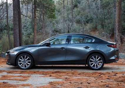 Mazda3 الأسطورية تظهر بحلة جديدة كليا
