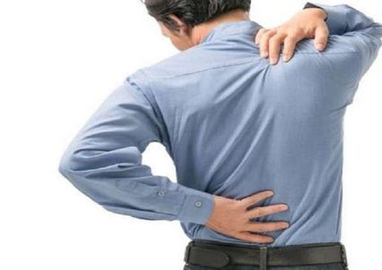 حيل بسيطة مدتها 60 ثانية تخفف من آلام الظهر