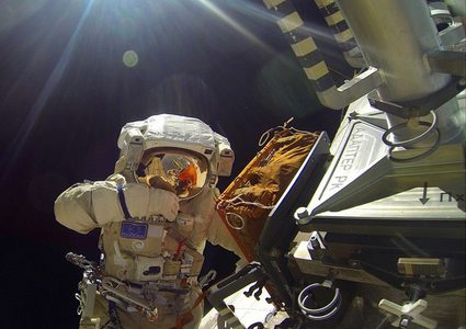 هل تشهد الإنسانية ولادة أول طفل في الفضاء؟!