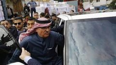 السفير القطري محمد العمادي يغادر قطاع غزة