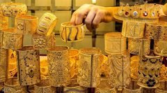 الذهب يبلغ أعلى سعر له منذ سنوات