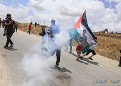 اصابات جراء قمع الاحتلال مسيرة نعلين الأسبوعية