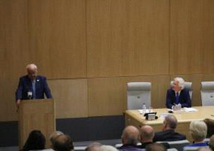 عريقات: حل الدولتين وإنجاز حقوق شعبنا الطريق الوحيد للسلام