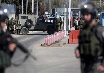 الاحتلال ينصب حاجزا عسكريا ويعيق تحركات المواطنين شرق جنين