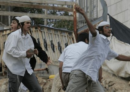 إصابة مواطن جراء اعتداء المستوطنين عليه جنوب الخليل