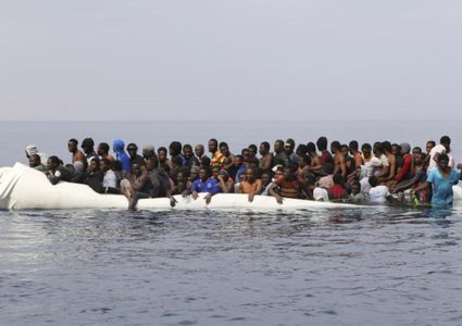 البحرية الليبية تنقذ 199 مهاجرا خلال 3 أيام