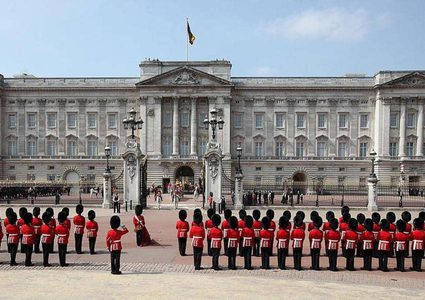 الفئران تغزو مطبخ الملكة إليزابيث