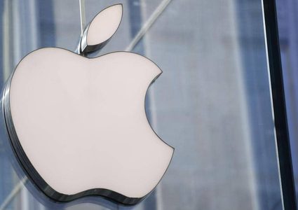 "أبل" تستدعي أجهزة "قد تحترق".. وتصلحها مجانا